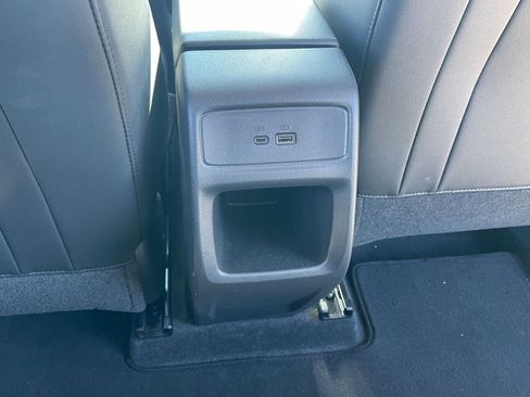 Used 2025 Chevrolet Trax LT image 25