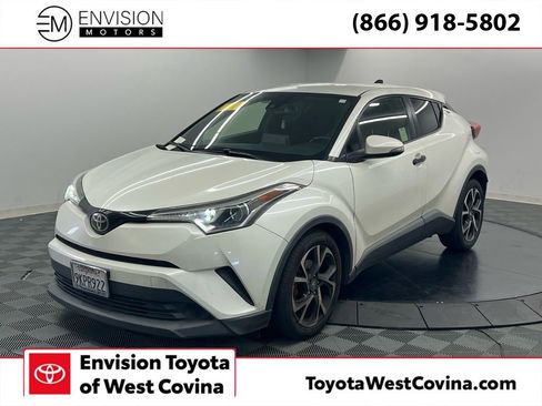 Used 2019 Toyota C-HR XLE image 1