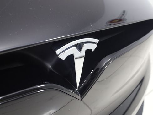 Used 2023 Tesla Model X AWD/4WD image 25