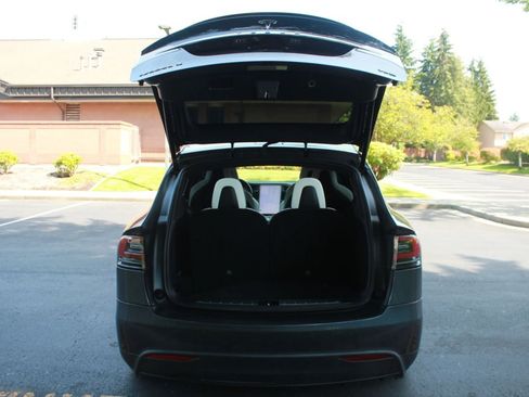 Used 2017 Tesla Model X 75D AWD/4WD image 31