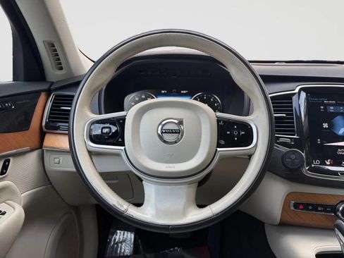 Used 2021 Volvo XC90 T6 Momentum w/ Advanced Package AWD/4WD image 31