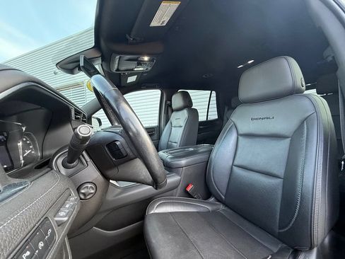 Used 2021 GMC Yukon Denali AWD/4WD image 4