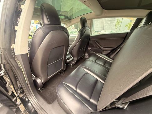 Used 2018 Tesla Model 3 Mid Range RWD image 22