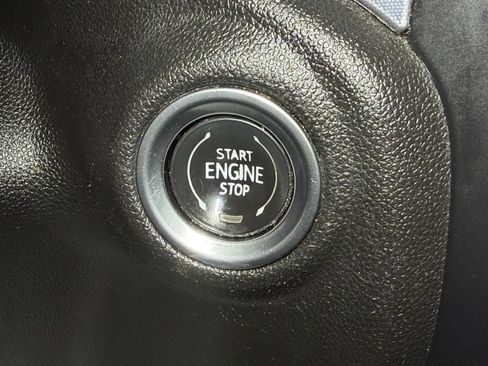 Used 2020 GMC Sierra 1500 Elevation RWD image 28