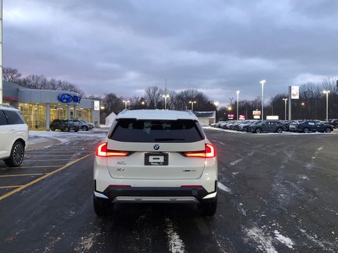 Used 2025 BMW X1 xDrive28i image 6