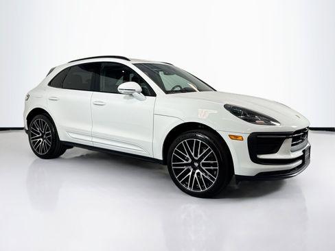 Certified 2025 Porsche Macan AWD/4WD image 7