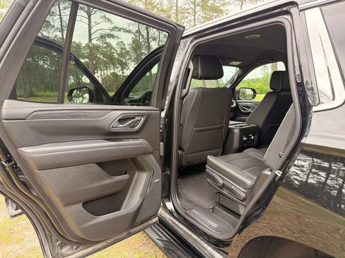 Used 2023 GMC Yukon SLT AWD/4WD image 23