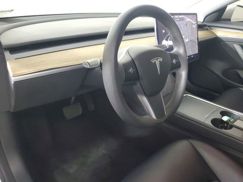 Used 2021 Tesla Model 3 Standard Range Plus image 22