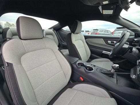 Used 2025 Ford Mustang Coupe image 13