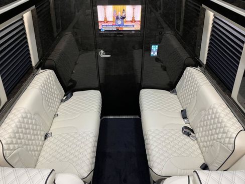 Used 2021 Mercedes-Benz Sprinter 3500 image 19