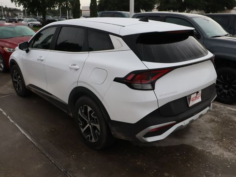 Used 2023 Kia Sportage EX FWD image 5
