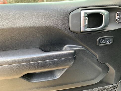 Used 2021 Jeep Wrangler Unlimited Sport S image 12