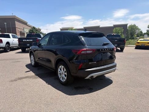 Used 2025 Ford Escape Active AWD/4WD image 3