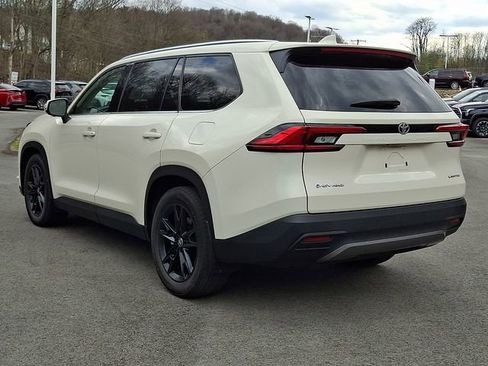 Used 2024 Toyota Grand Highlander Limited image 4