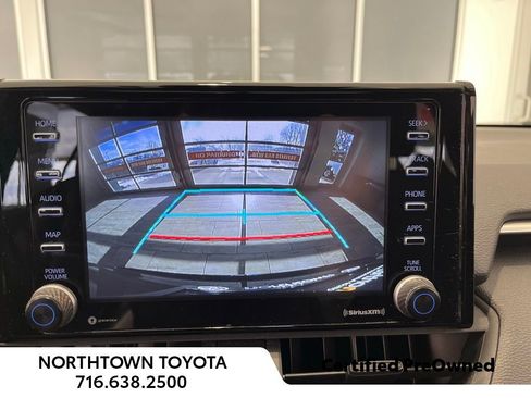 Used 2022 Toyota RAV4 SE image 15