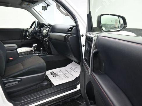 Used 2019 Toyota 4Runner TRD Off-Road image 13