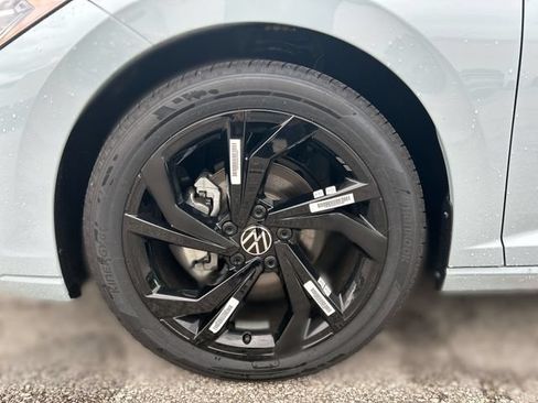 New 2026 Volkswagen Jetta SE FWD image 11