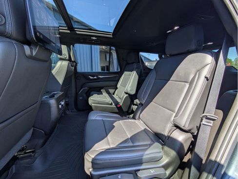 Used 2021 GMC Yukon Denali w/ Denali Ultimate Package AWD/4WD image 30