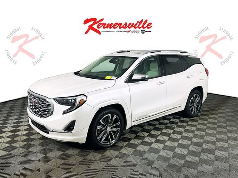 Used 2020 GMC Terrain Denali image 3