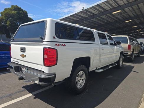 Used 2018 Chevrolet Silverado 1500 LT w/ All Star Edition AWD/4WD image 3