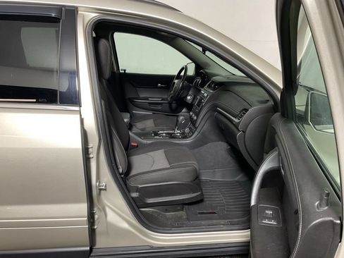 Used 2015 Chevrolet Traverse LT w/ Style and Technology Package AWD/4WD image 35