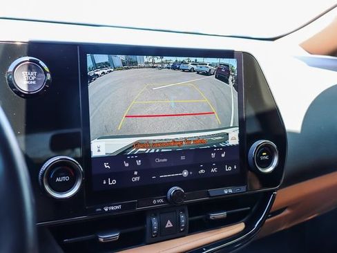 Used 2025 Lexus NX 250 FWD w/ Premium Package image 29