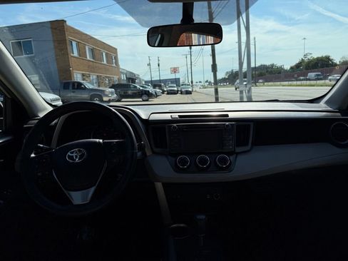Used 2013 Toyota RAV4 LE AWD/4WD image 24