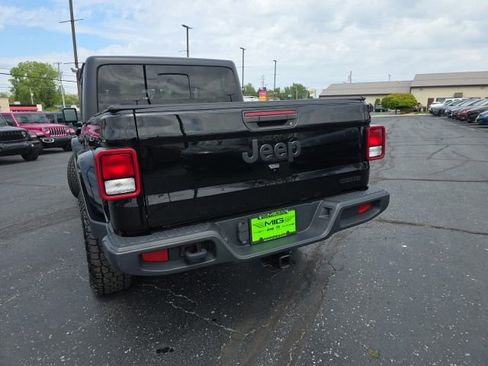 Used 2021 Jeep Gladiator Sport AWD/4WD image 6