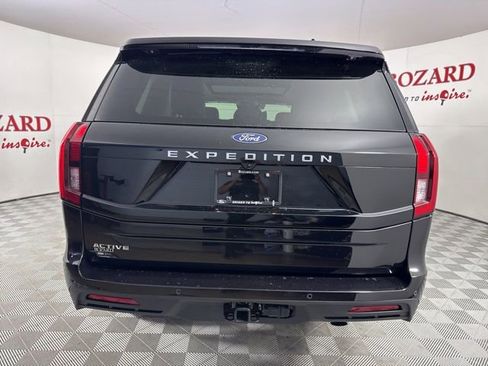 New 2025 Ford Expedition Active image 6