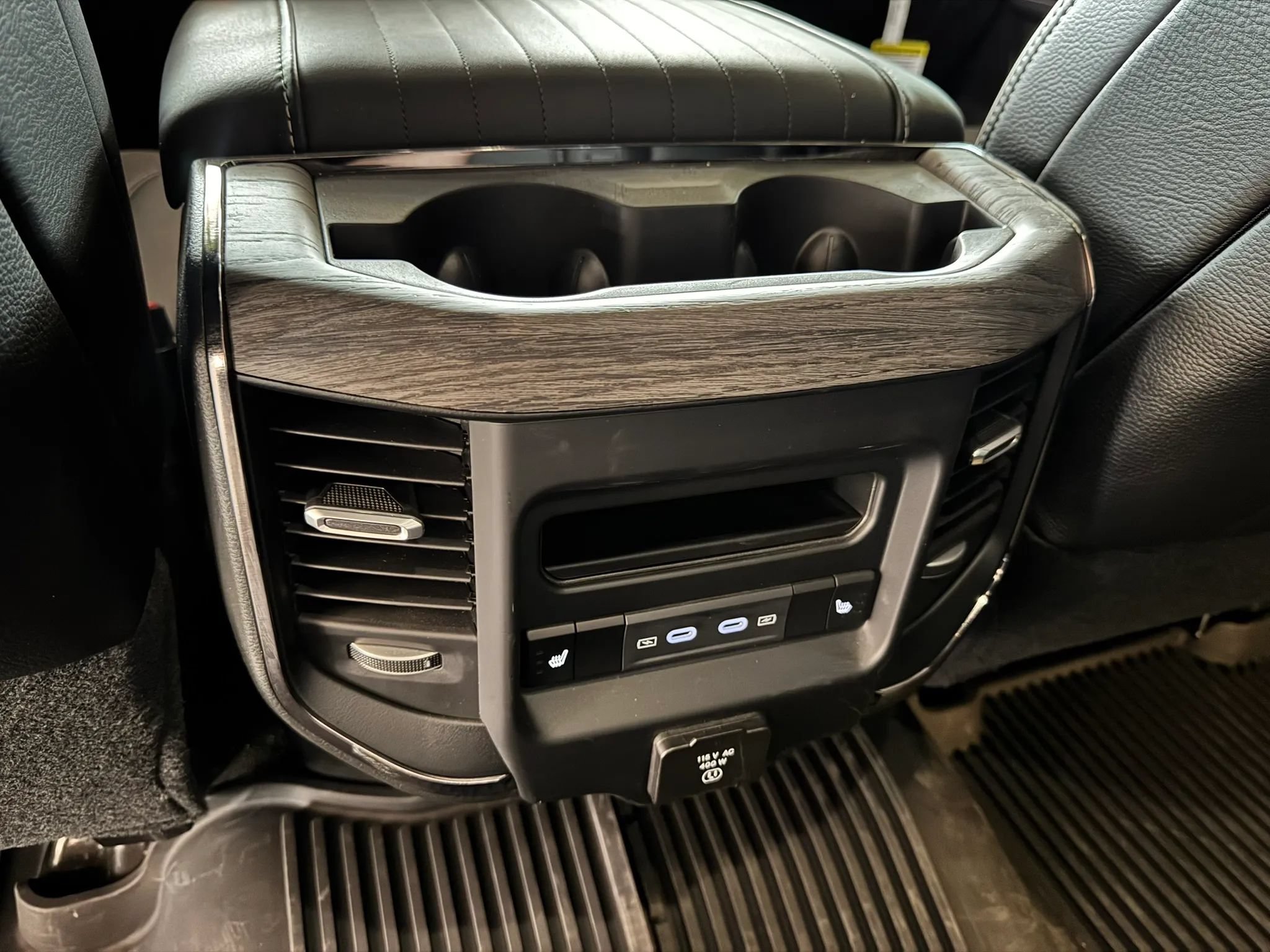 Used 2026 RAM 3500 Limited AWD/4WD image 21