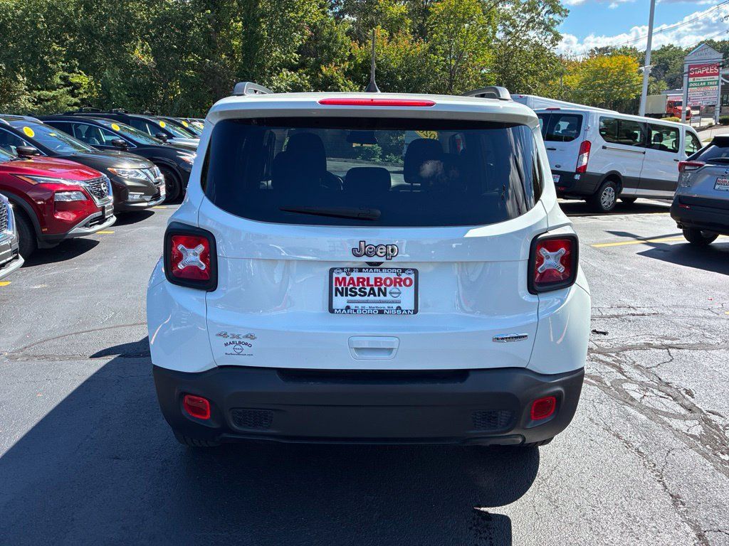 Used 2020 Jeep Renegade Latitude AWD/4WD image 6