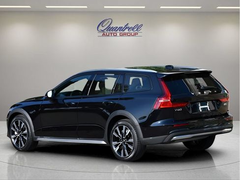 Certified 2025 Volvo V60 B5 Cross Country Ultra AWD/4WD image 6