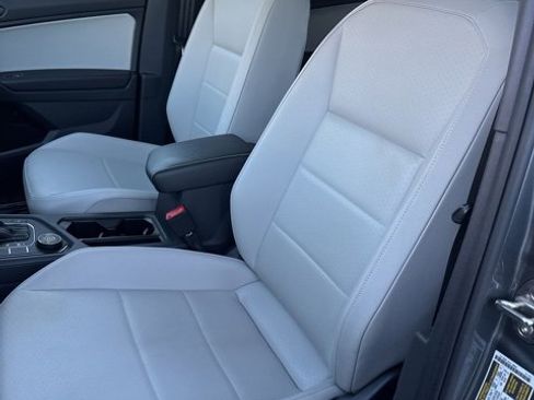 Used 2021 Volkswagen Tiguan SE R-Line image 13