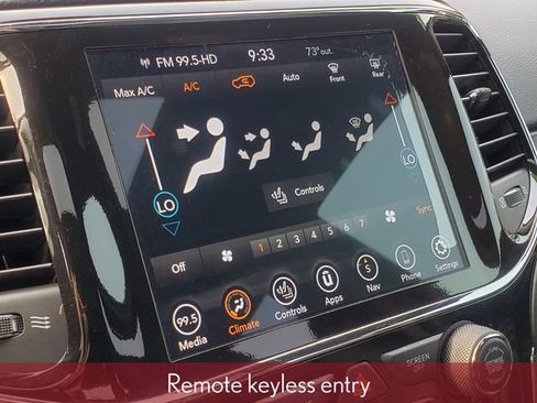 Used 2022 Jeep Grand Cherokee Laredo X RWD image 21