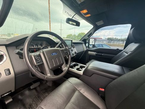 Used 2016 Ford F250 Lariat w/ Lariat Interior Package AWD/4WD image 14