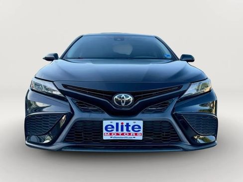 Used 2022 Toyota Camry SE FWD image 2