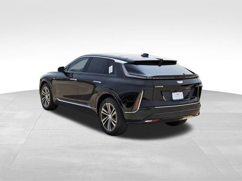 New 2027 Cadillac Lyriq Luxury RWD image 3