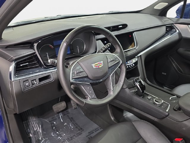 Certified 2024 Cadillac XT5 Premium Luxury AWD/4WD image 13