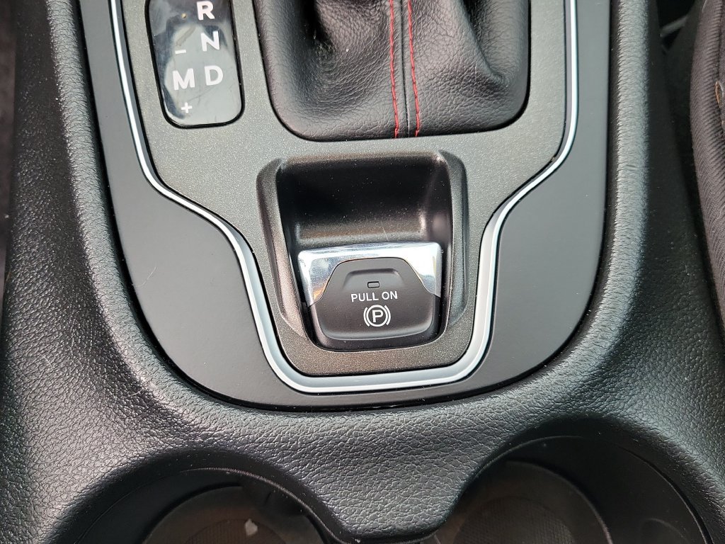 Used 2023 Jeep Cherokee Trailhawk w/ Sun & Sound Group AWD/4WD image 29