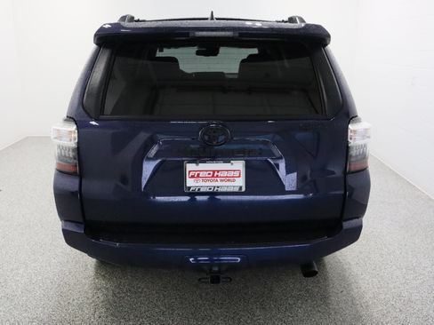 Used 2022 Toyota 4Runner SR5 Premium w/ Moonroof Package RWD image 8