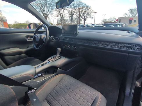 Used 2025 Honda HR-V Sport image 31