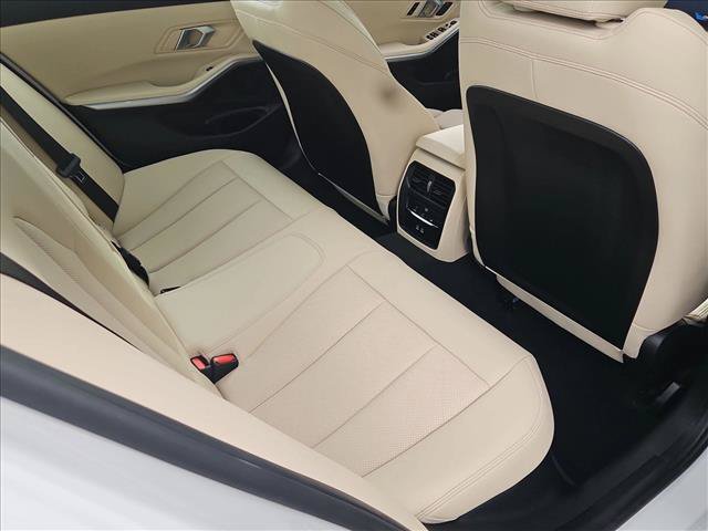 Certified 2025 BMW 330i Sedan RWD image 21
