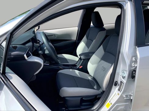 Used 2024 Toyota Corolla LE FWD image 8