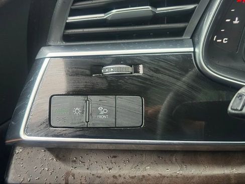 Used 2021 Audi Q7 3.0T Premium Plus image 23
