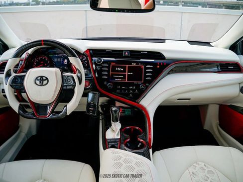 Used 2019 Toyota Camry XSE image 31