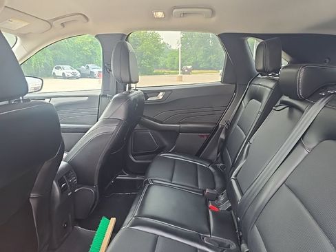 Used 2024 Ford Escape Platinum AWD/4WD image 7