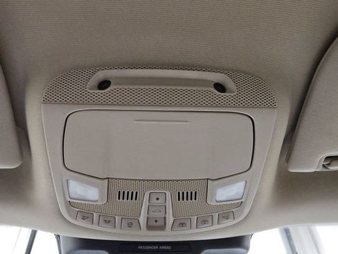 Used 2023 Ford Expedition Platinum AWD/4WD image 3