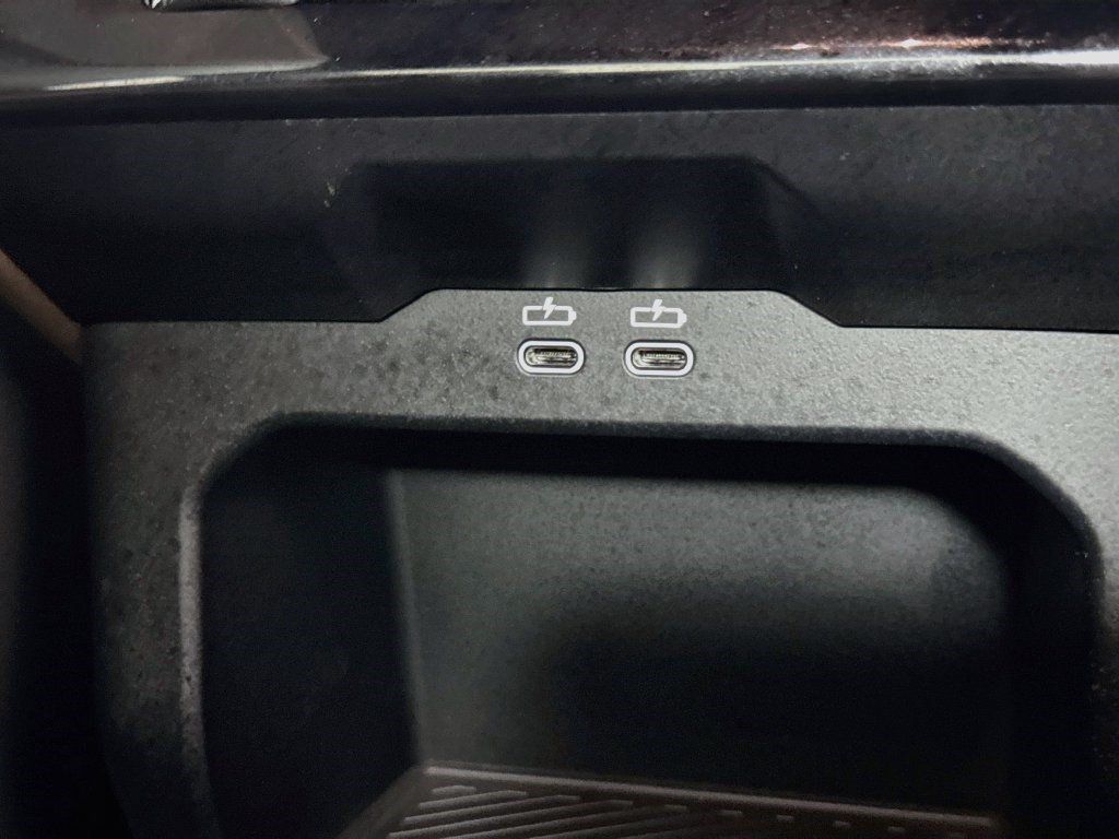 Used 2024 BMW 530i w/ Premium Package RWD image 41