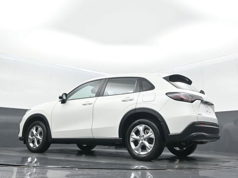 Certified 2025 Honda HR-V LX image 17