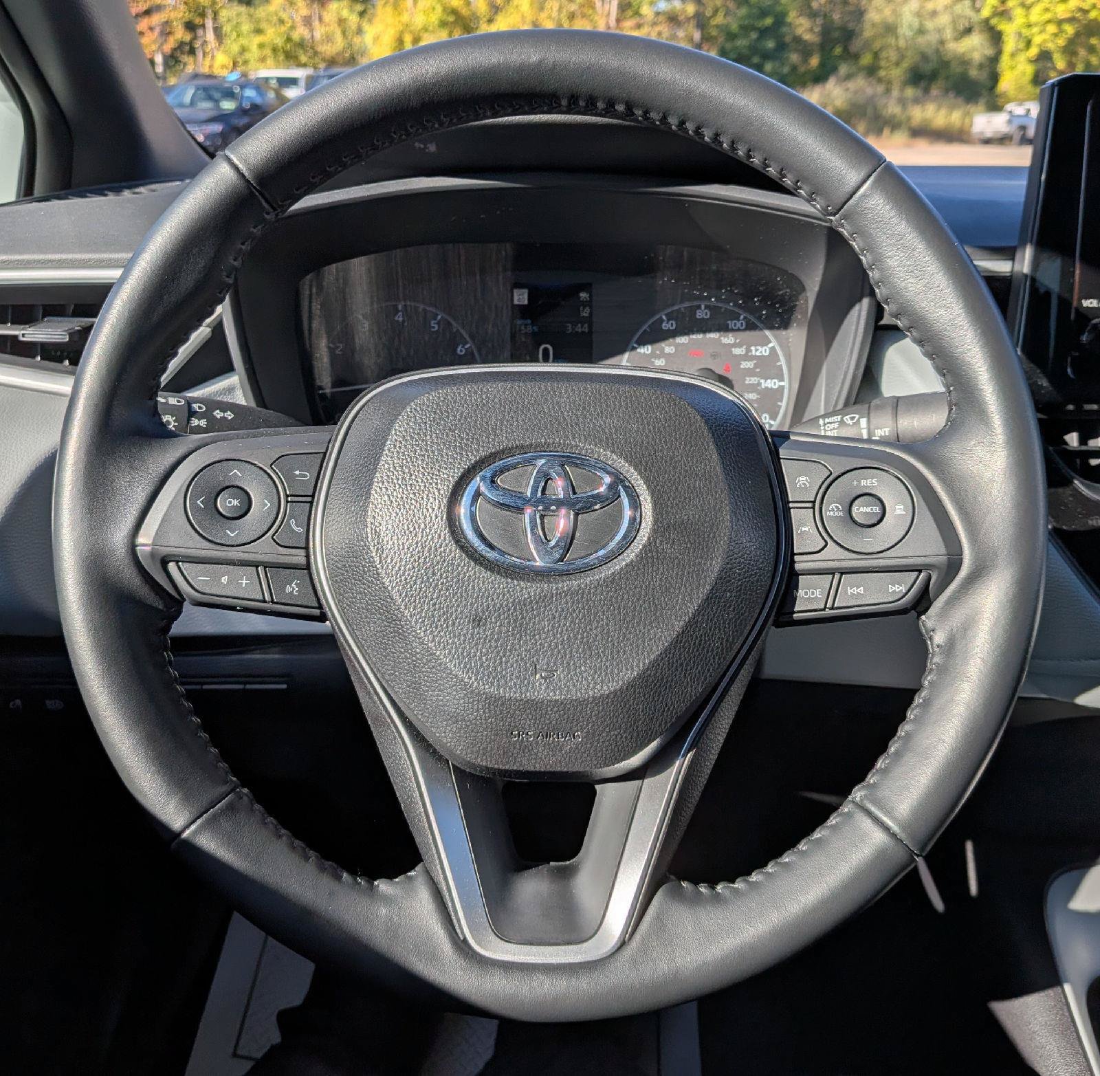 Used 2025 Toyota Corolla SE FWD image 13